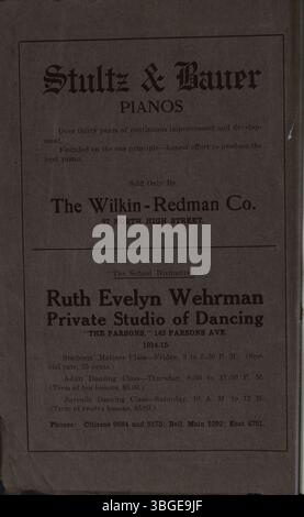 L'annuaire de 1914, The Polaris, volume 13, numéro 6, présente les activités de démarrage à North High School à Columbus, Ohio. L'école était dirigée par le directeur Charles D. Everett, qui a servi à partir de 1893 pendant plus de 35 ans. L'annuaire met en lumière l'histoire de l'école, y compris sa construction originale dans les années 1890 et l'architecture néo-romane conçue par Frank L. Packard. Banque D'Images