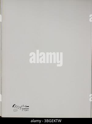 L'annuaire 1961 de North High School intitulé « Memory Book » fournit un aperçu historique des origines de l'école, de la conception romane, du leadership, des transitions de construction et de sa réouverture en 2012 sous le nom de Columbus International High School. Banque D'Images