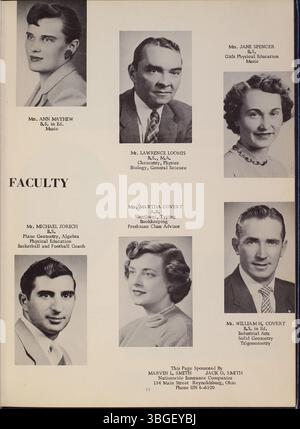L'annuaire Reynolian de 1957 de l'école secondaire de Reynoldsburg relate l'évolution de l'éducation locale, mettant en évidence la création de la première école du canton de Truro en 1819. Le site, situé à Jackson Street et Broadwyn Drive, abrite la Reynoldsburg Union Academy à partir de 1868. Le bâtiment de l'école a été rénové en 1925, et le premier annuaire a été publié en 1943. Le bâtiment abrite aujourd'hui l'école secondaire Hannah J. Ashton. Banque D'Images
