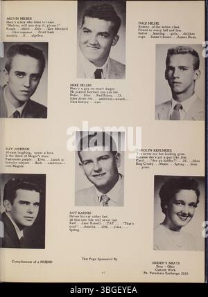 Cette page de l'annuaire Reynolian 1957 donne un aperçu de l'histoire du lycée de Reynoldsburg. Les racines éducatives du canton de Truro ont commencé en 1819 avec une cabane en rondins. Une école de briques a été construite en 1858 à Jackson Street et Broadwyn Drive. La Reynoldsburg Union Academy a été organisée en 1868 et a obtenu son diplôme de première promotion en 1871. La première édition de Reynolian a été publiée en 1943, marquant l’héritage éducatif de l’école. Banque D'Images