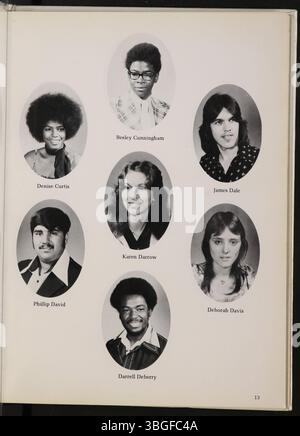 Marion Franklin High School a ouvert ses portes le 4 septembre 1953 à Columbus, Ohio. L'école a été inaugurée le 20 novembre 1953 et a servi à l'origine les années 7 à 12. Il faisait partie du district scolaire du canton de Marion et est documenté dans l'annuaire de 1976, Diabolis. Banque D'Images
