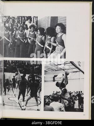 L’annuaire 1980 de l’école secondaire Marion Franklin, Diabolis, enregistre les moments clés et les souvenirs de l’histoire de l’école. Ouverte en 1953, l'école est située au 1265 Koebel Road à Columbus, Ohio, et a initialement servi les classes 7-12 dans le cadre du Marion Township School District. Banque D'Images