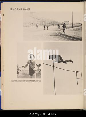 L'annuaire Reynolian de 1977 commémore le lycée Reynoldsburg à Reynoldsburg, Ohio. La première école dans le canton de Truro a commencé en 1819 dans une cabane en rondins. La Reynoldsburg Union Academy a ouvert ses portes en 1868 et a obtenu son diplôme de première promotion en 1871. Le bâtiment a été agrandi en 1925 et est maintenant l'école secondaire Hannah J. Ashton. Reynoldsburg High School exploite deux campus, l'un sur Livingston Avenue et l'autre sur Summit Road. Banque D'Images