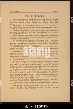 L'annuaire 1928 de l'East High School, intitulé Ye Crucible, documente l'histoire de l'école. East High School, situé au 1500 East Broad Street à Columbus, Ohio, a déménagé dans son deuxième bâtiment en 1923, conçu dans un style néo-classique de renouveau par Howell & Thomas. Le bâtiment a été achevé en 1922 et rénové en 2008. Le premier bâtiment de l'East High School a été ouvert en 1899 à Franklin Avenue. Banque D'Images