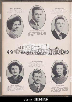 L'annuaire 1949 de la Holy Family High School, intitulé « The Pilot », présente des portraits d'étudiants et de professeurs, ainsi que les faits saillants de l'année scolaire 1949/09. L'école, construite en 1912, ferma ses portes en 1971. Banque D'Images