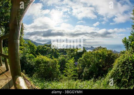 Vue depuis Vista Chinesa à Rio de Janeiro, Brésil. Banque D'Images