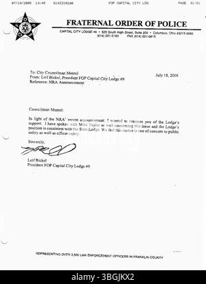 Cette série de communiqués de presse du bureau du maire Michael Coleman en 2005 documente son leadership continu à Columbus, Ohio. Coleman est entré dans l'histoire en tant que premier maire afro-américain et a servi quatre mandats de 2000 à 2016, avec un accent sur l'amélioration de la gouvernance locale et du service public. Banque D'Images