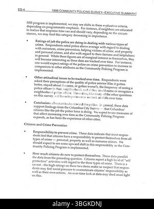 Le sondage de 1996 de la ville de Columbus sur les services de police communautaire visait à recueillir les opinions du public sur les pratiques d’application de la loi. Les résultats de l’enquête ont été utilisés pour évaluer la performance du service de police de la ville et identifier les points à améliorer. Cette rétroaction faisait partie intégrante de l'élaboration des stratégies de maintien de l'ordre futures. Banque D'Images
