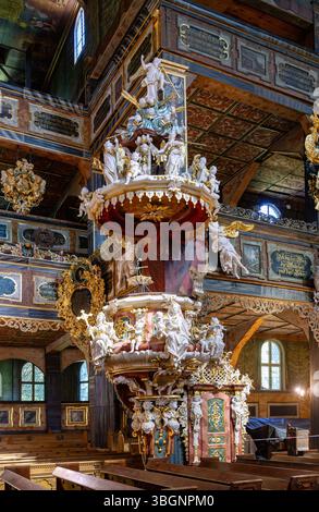 Chaire décorée de figures, église évangélique de la paix de la Sainte Trinité (Kosciol Pokoju) à Swidnica (Schweidnitz) dans la voïvodie de Dolnoslaskie en Pologne Banque D'Images