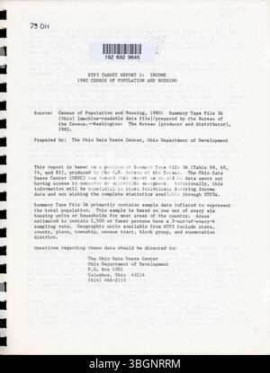 Le fichier 3A sur ruban sommaire du recensement de 1980 fournit des données-échantillons gonflées pour représenter la population totale. Les données comprennent des échantillons d'unités de logement et de ménages, avec des taux d'échantillonnage différents selon la taille de la zone. Ce fichier aide les utilisateurs à analyser les caractéristiques de la population, le revenu et les données sur le logement pour plusieurs unités géographiques. Banque D'Images