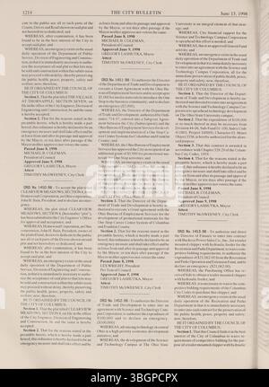 Le Columbus City Bulletin de 1998 met en lumière les activités du conseil municipal, les ordonnances, les mises à jour de la fonction publique et les propositions de services et de développement de la ville, supervisées par le greffier de la ville. Banque D'Images