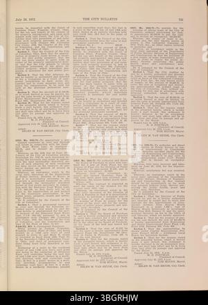 Le Columbus City Bulletin de 1972 comprend les délibérations du conseil municipal, les ordonnances, les résolutions, les notes de la fonction publique, les activités des commissions d'achat, et les actions départementales officielles, publiées sous le greffier de la ville. Banque D'Images