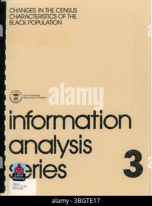 Ce rapport de 1984 analyse les changements dans les caractéristiques du recensement de la population noire dans le centre de l'Ohio, en utilisant les données des recensements de la population et des logements de 1970 et de 1980 comme sources principales d'analyse. Banque D'Images