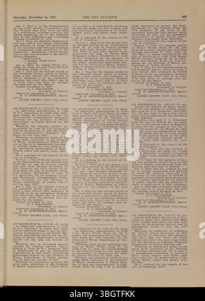Le Columbus City Bulletin de 1957 contient les actes du conseil municipal, les ordonnances adoptées, les mises à jour de la fonction publique, les activités du conseil d'achat et les annonces d'offres et de propositions. Banque D'Images