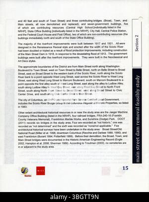 Cette étude de faisabilité décrit un plan pour transformer le corridor de la rivière Scioto à travers le centre-ville de Columbus. En supprimant le barrage de la rue principale, le canal de la rivière est rétréci et des espaces verts supplémentaires sont créés le long des berges. Le projet vise à fournir de nouveaux sentiers, des espaces verts et des possibilités d'interaction publique au niveau de la rivière, améliorant ainsi la connexion du centre-ville à la rivière. Banque D'Images