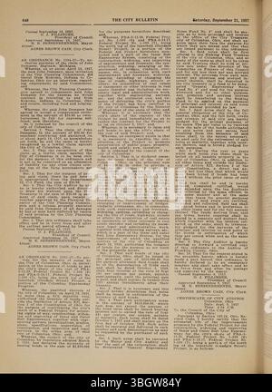 Le Columbus City Bulletin de 1957 contient les actes du conseil municipal, les ordonnances adoptées, les résolutions adoptées, les notes de la fonction publique, les annonces de soumissions et de propositions, et les activités des services de la ville et du conseil d'achat. Banque D'Images