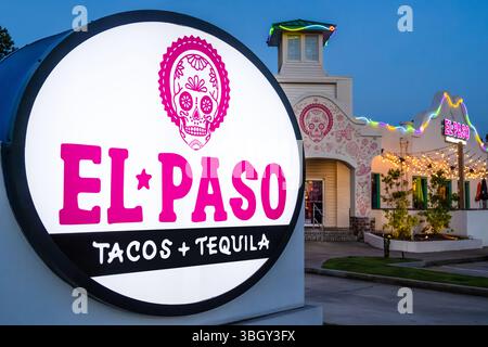 El Paso Tacos + Tequila à Lilburn, en Géorgie, fait partie d'une chaîne de restaurants Tex-Mex familiale dans le sud-est des États-Unis. Banque D'Images