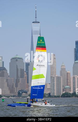 New York City, États-Unis . 06 juin 2025. Erik Heil de Deutsche Bank Allemagne lors d’une séance d’essais avant le Grand Prix Mubadala New York Sail à New York, États-Unis. Vendredi 6 juin 2025. Rolex SailGP Championship Event 6 saison 2025. Crédit : Brazil photo Press/Alamy Live News Banque D'Images