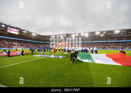 Oslo, Norvège. 06 juin 2025. Oslo, Norvège, 6 juin 2025 : alignement avant le match de football des qualifications de la Coupe du monde de la FIFA 2026 entre la Norvège et l'Italie au stade Ullevaal d'Oslo, Norvège (Ane Frosaker/SPP) crédit : SPP Sport Press photo. /Alamy Live News Banque D'Images