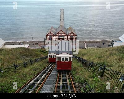 Ascenseur de Saltburn Cliff, funiculaire à Saltburn by the Sea, station balnéaire du nord du Yorkshire Banque D'Images
