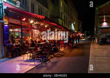 Extérieur du célèbre Bar Jean la nuit, Biarritz, France Banque D'Images