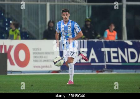 Pescara, Italie. 07 juin 2025. Edoardo Pierozzi de Pescara participe au match de Serie C NOW final entre Pescara et Ternana au Stadio Adriatico ''Giovanni Cornacchia'' à Pescara, Italie, le 7 juin 2025. (Photo de Marco Zac/NurPhoto) crédit : NurPhoto SRL/Alamy Live News Banque D'Images