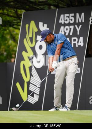 Gainesville Virginie, États-Unis. 87 juin 2025. Anirban Lahiri, de Crushers GC, s’est lancé sur le 3e trou lors de la dernière ronde du LIV Golf Virginia sur le parcours Robert Trent Jones à Gainesville, Virginie. Justin Cooper/CSM/Alamy Live News Banque D'Images
