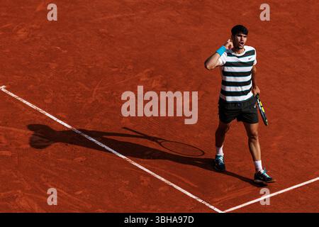 Paris, France. 08 juin 2025. Carlos Alcaraz (ESP) en finale masculine lors du Roland Garros 2025. Crédit : Corleve/Alamy Live News Banque D'Images