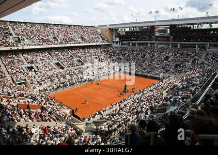 Paris, France. 8 juin 2025. Carlos Alcaraz et Jannik Sinner participent à la finale masculine de l'Open de France à Roland Garros, Paris, le 8 juin 2025. Crédit : Li Jing/Xinhua/Alamy Live News Banque D'Images