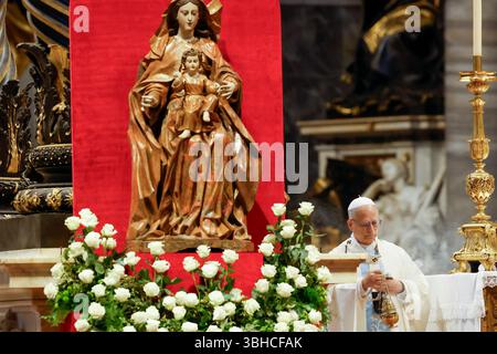 Cité du Vatican. 09 juin 2025. Le pape Léon XIV célèbre une messe en la basilique Pierre à l'occasion du Jubilé du Saint-Siège. Crédit : Riccardo de Luca - Actualiser les images/Alamy Live News Banque D'Images