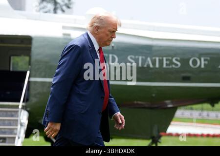 Washington, États-Unis. 09 juin 2025. Le président AMÉRICAIN Donald Trump revient à la Maison Blanche de Camp David à Washington le 9 juin 2025. Photo de Yuri Gripas/ABACAPRESS.COM crédit : Abaca Press/Alamy Live News Banque D'Images