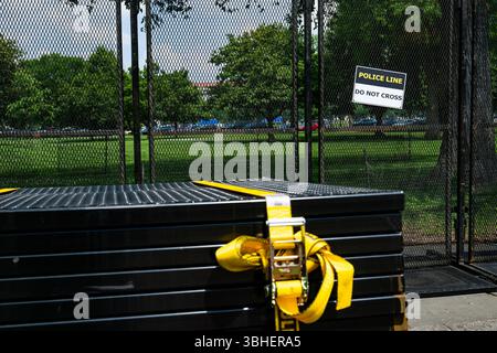 Washington, États-Unis. 09 juin 2025. L'escrime monte près du National Mall for the Army's 250th Anniversary Parade à Washington, DC le lundi 9 juin 2025. Photo de Annabelle Gordon/UPI crédit : UPI/Alamy Live News Banque D'Images
