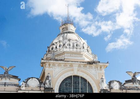Salvador, Bahia, Brésil - 07 juin 2025 : vue de la façade supérieure du Palacio Rio Branco situé dans le centre historique de la ville de Salvador, FR Banque D'Images