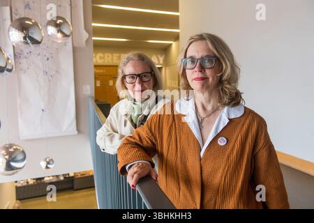 Carol Morley et Cairo Cannon au Shetland Screenplay, inspirant la créativité et la narration dans la communauté artistique et cinématographique dynamique des Shetland Banque D'Images