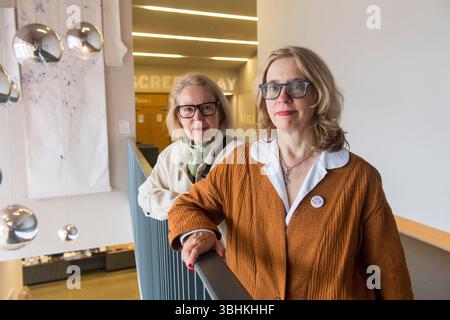 Carol Morley et Cairo Cannon au Shetland Screenplay, inspirant la créativité et la narration dans la communauté artistique et cinématographique dynamique des Shetland Banque D'Images
