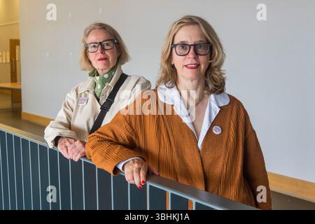 Carol Morley et Cairo Cannon au Shetland Screenplay, inspirant la créativité et la narration dans la communauté artistique et cinématographique dynamique des Shetland Banque D'Images