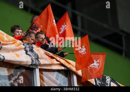 Groningen, pays-Bas. 10 juin 2025. GRONINGEN, 10-06-2025, Euroborg Stadium, European Qualifiers Football, saison 2024/2025. Match entre les pays-Bas et Malte. Fans des pays-Bas crédit : Pro Shots/Alamy Live News Banque D'Images