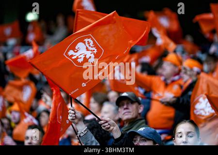 Groningen, pays-Bas. 10 juin 2025. GRONINGEN, 10-06-2025, Euroborg Stadium, European Qualifiers Football, saison 2024/2025. Match entre les pays-Bas et Malte . Fans des pays-Bas crédit : Pro Shots/Alamy Live News Banque D'Images