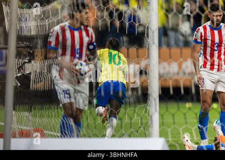 Sao Paulo, Brésil. 11 juin 2025. NEO Química ARENA SAO PAULO, BRÉSIL - 10 JUIN : Vinícius Júnior du Brésil célèbre après avoir marqué le premier but de l'équipe lors de la Coupe du monde FIFA (CONMEBOL) 2026 qualification entre le Brésil et le Paraguay à la Neo Quimica Arena de São Paulo, Brésil 31192 (Rapha marques/Sports Press photo/SPP) crédit : SPP Sport Press photo. /Alamy Live News Banque D'Images
