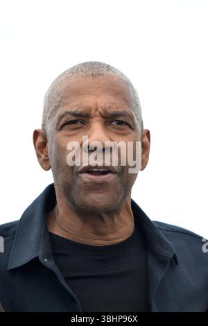 L'acteur Denzel Washington posant lors de l'appel photo du film Highest 2 Lower à l'occasion du Festival de Cannes le 19 mai 2025 Banque D'Images