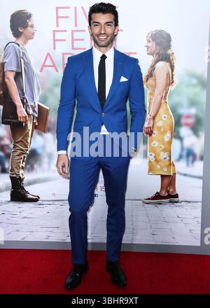 (DOSSIER) poursuite de Justin Baldoni contre Blake Lively rejetée par le juge fédéral. WESTWOOD, LOS ANGELES, CALIFORNIE, États-Unis - MARS 07 : L'acteur et réalisateur américain Justin Baldoni arrive à la première à Los Angeles de 'Five Feet Apart' de Lionsgate qui s'est tenue au Fox Bruin Theatre le 7 mars 2019 à Westwood, Los Angeles, Californie, États-Unis. (Photo de Xavier Collin/image Press Agency) Banque D'Images