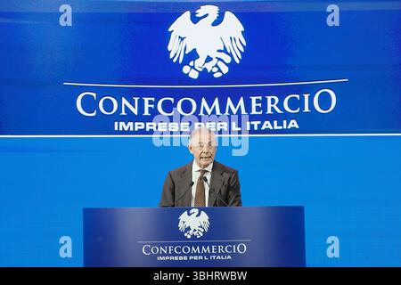 Roma, Italie. 11 juin 2025. LÕIntervento del Ministro delle Imprese e Made in Italy Adolfo Urso Assemblea annuale di Confcommercio Roma ÑItalia Ñ Mercoled“ 11 Giugno 2025 - Politica - (foto di Cecilia Fabiano/LaPresse) discours de l'entreprise et Made in Italy Adolfo Urso à l'Assemblée annuelle Confcommercio Rome- Italie - mercredi 11 juin 2025 - politique - (photo de Cecilia Fabiano/LaPresse) crédit : LaPresse/Alamy Live News Banque D'Images
