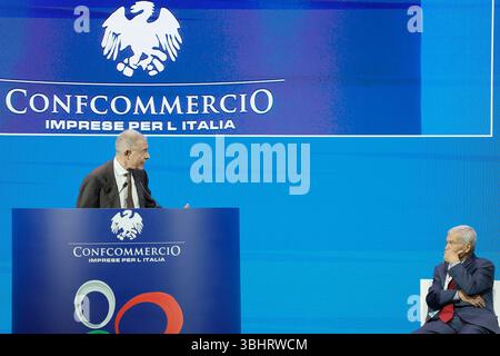 Roma, Italie. 11 juin 2025. LÕIntervento del Ministro delle Imprese e Made in Italy Adolfo Urso Assemblea annuale di Confcommercio Roma ÑItalia Ñ Mercoled“ 11 Giugno 2025 - Politica - (foto di Cecilia Fabiano/LaPresse) discours de l'entreprise et Made in Italy Adolfo Urso à l'Assemblée annuelle Confcommercio Rome- Italie - mercredi 11 juin 2025 - politique - (photo de Cecilia Fabiano/LaPresse) crédit : LaPresse/Alamy Live News Banque D'Images
