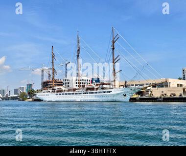 Sea Cloud Spirit Tall Ship, amarré à Miami en mars 2025. Banque D'Images