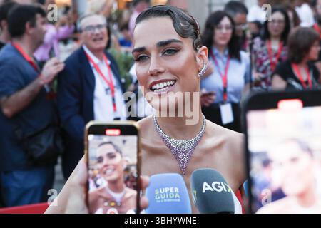 Actualités - 71e Festival du film de Taormina 2025 day 2 71e Festival du film de Taormina 2025, jour 2. Clara assiste au tapis rouge du 71e Festival du film de Taormina lors du 71e Festival du film de Taormina 2025 day 2, News in TAORMINA, Italie, 11 juin 2025 TAORMINA TAORMINA Italie Copyright : xMassimilianoxCarnabucix/xLiveMediax LPN 1915531 Banque D'Images