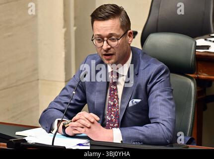 Bruxelles, Belgique. 12 juin 2025. Wouter Vermeersch du Vlaams Belang photographié lors d'une session plénière de la Chambre au parlement fédéral, à Bruxelles, le jeudi 12 juin 2025. BELGA PHOTO NICOLAS MAETERLINCK crédit : Belga News Agency/Alamy Live News Banque D'Images