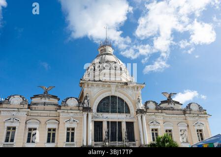 Salvador, Bahia, Brésil - 07 juin 2025 : vue de la façade extérieure du Palacio Rio Branco situé dans le centre historique de la ville de Salvador, Banque D'Images