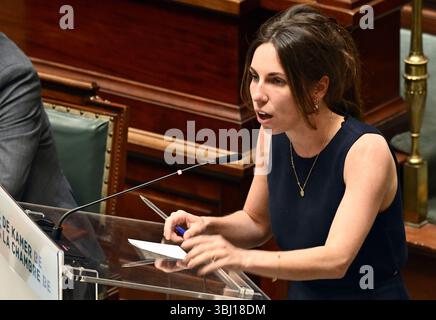 Bruxelles, Belgique. 12 juin 2025. Eva Demesmaeker de N-va photographiée lors d'une session plénière de la Chambre au parlement fédéral, à Bruxelles, le jeudi 12 juin 2025. BELGA PHOTO ERIC LALMAND crédit : Belga News Agency/Alamy Live News Banque D'Images