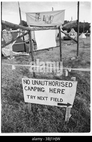 ENTRÉE, HEALING FIELD, GLASTONBURY 1994 : The Healing Field Within the Green Field au Glastonbury Festival, Pilton, Angleterre, juin 24-26 1994. Photographie : ROB WATKINS Banque D'Images