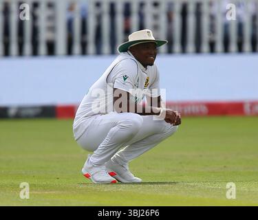 Londres, Royaume-Uni. 12 juin 2025. Londres, Angleterre, 12 juin 2025 : Lungi Ngidi (22 Afrique du Sud) souriant lors de la finale du Championnat du monde ICC test Championship 2025 jour 2 entre l'Australie et l'Afrique du Sud au Lord's Cricket Ground à Londres, en Angleterre. (Jay Patel/SPP) crédit : photo de presse sportive SPP. /Alamy Live News Banque D'Images